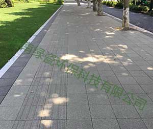 �������е�